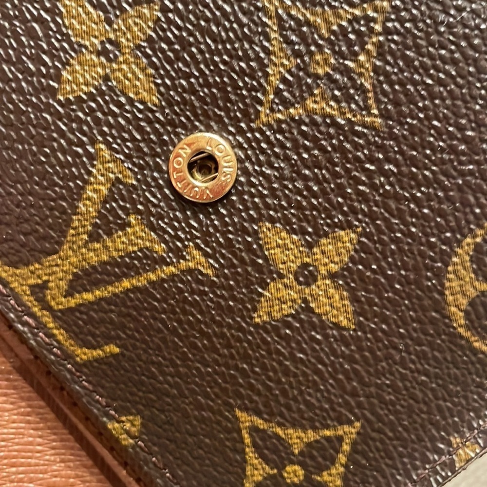 Louis Vuitton Elise Trifold Wallet - Picture 4 of 11